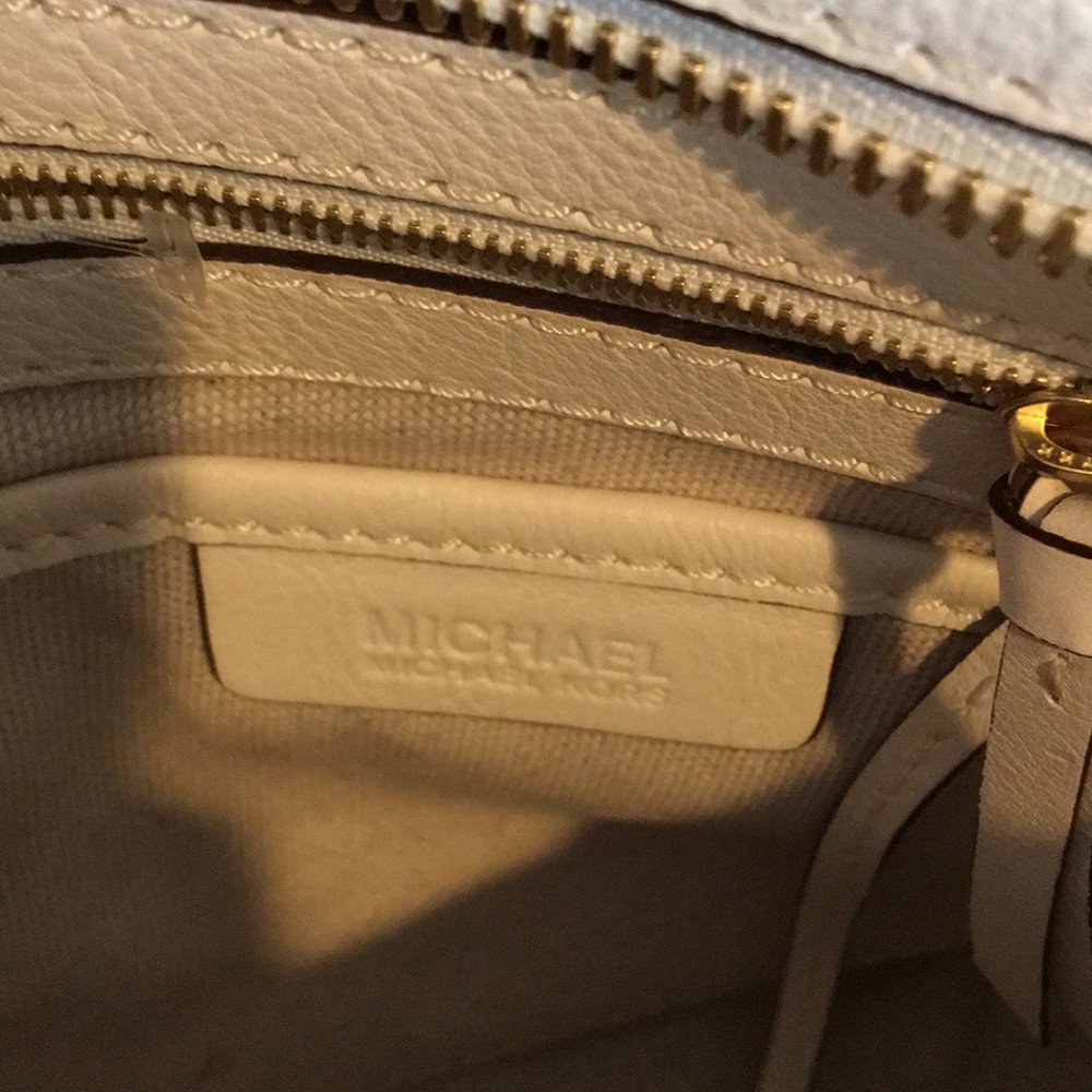 RARE leather Michael Kors $288 The Yacht Club - Picture 5 of 7